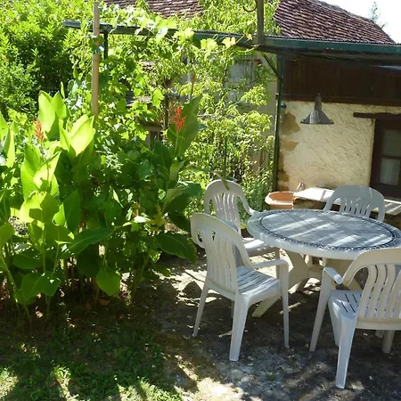 Holiday home La Roseraie, Authentique Maison Du Perigord Noir *