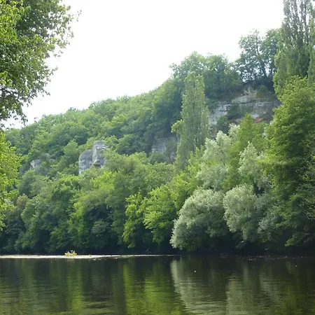 La Roseraie, Authentique Maison Du Perigord Noir Holiday home