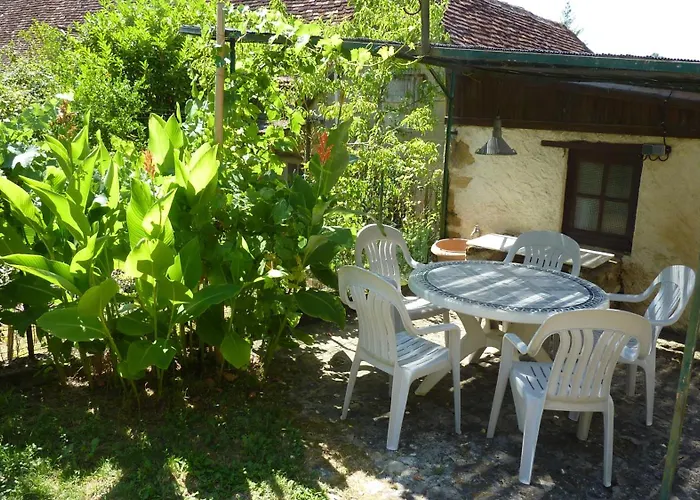 Ferienhaus La Roseraie, Authentique Maison Du Perigord Noir *