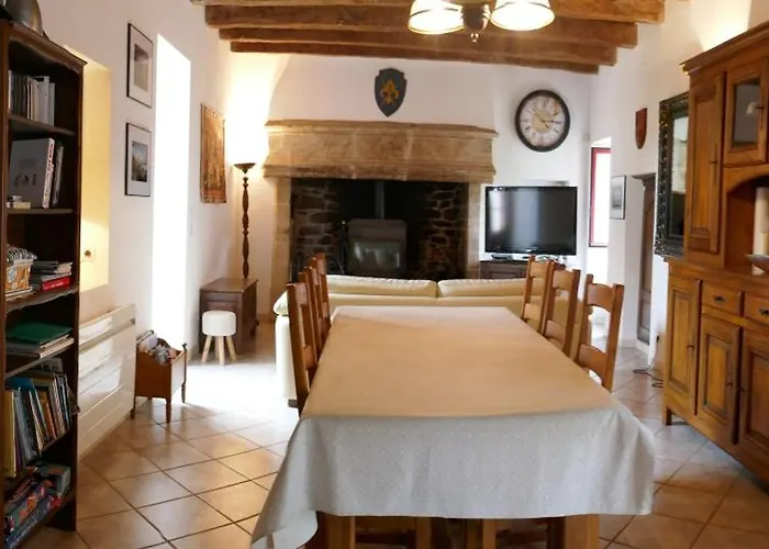 La Roseraie, Authentique Maison Du Perigord Noir